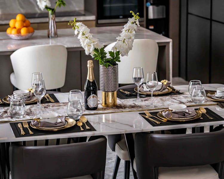 Composition florale en vase centre de table interflora